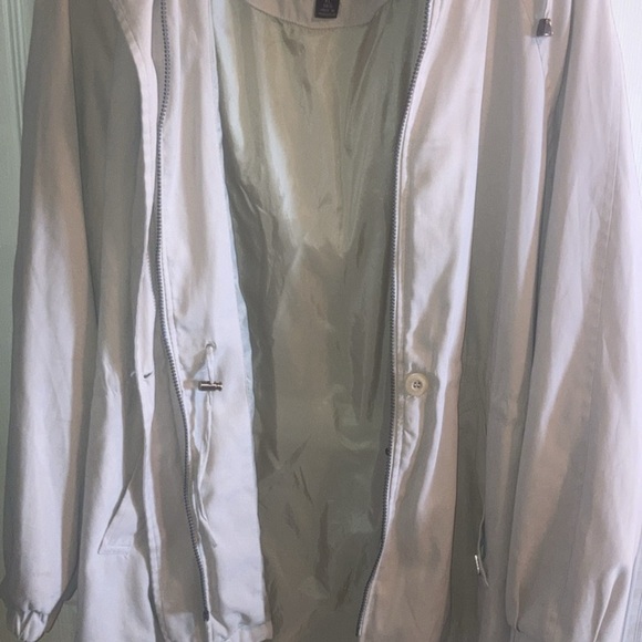 London Fog Women's Light Cream Utility Jacket - Picture 2 of 3